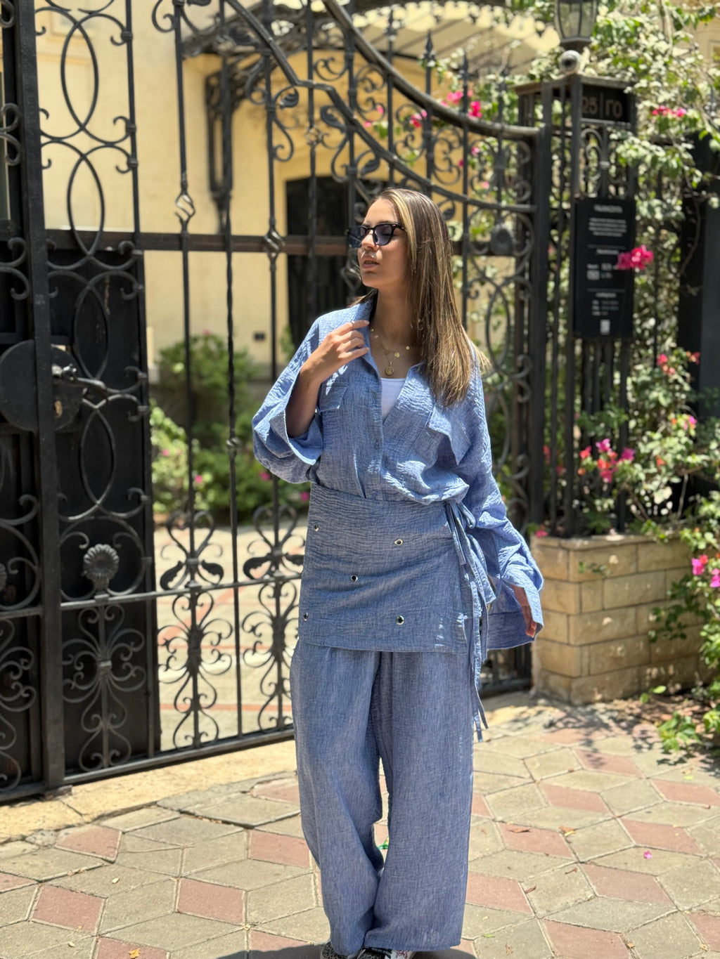 Jessy in blue