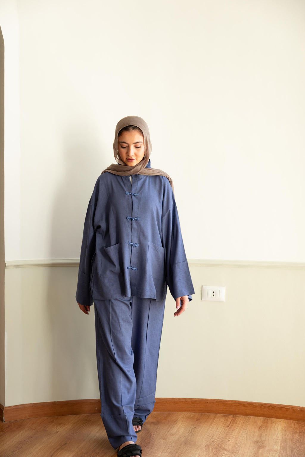 JASMINE set in blue .