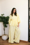 FLOWRA set in yellow.