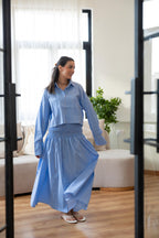 Luna set in blue .