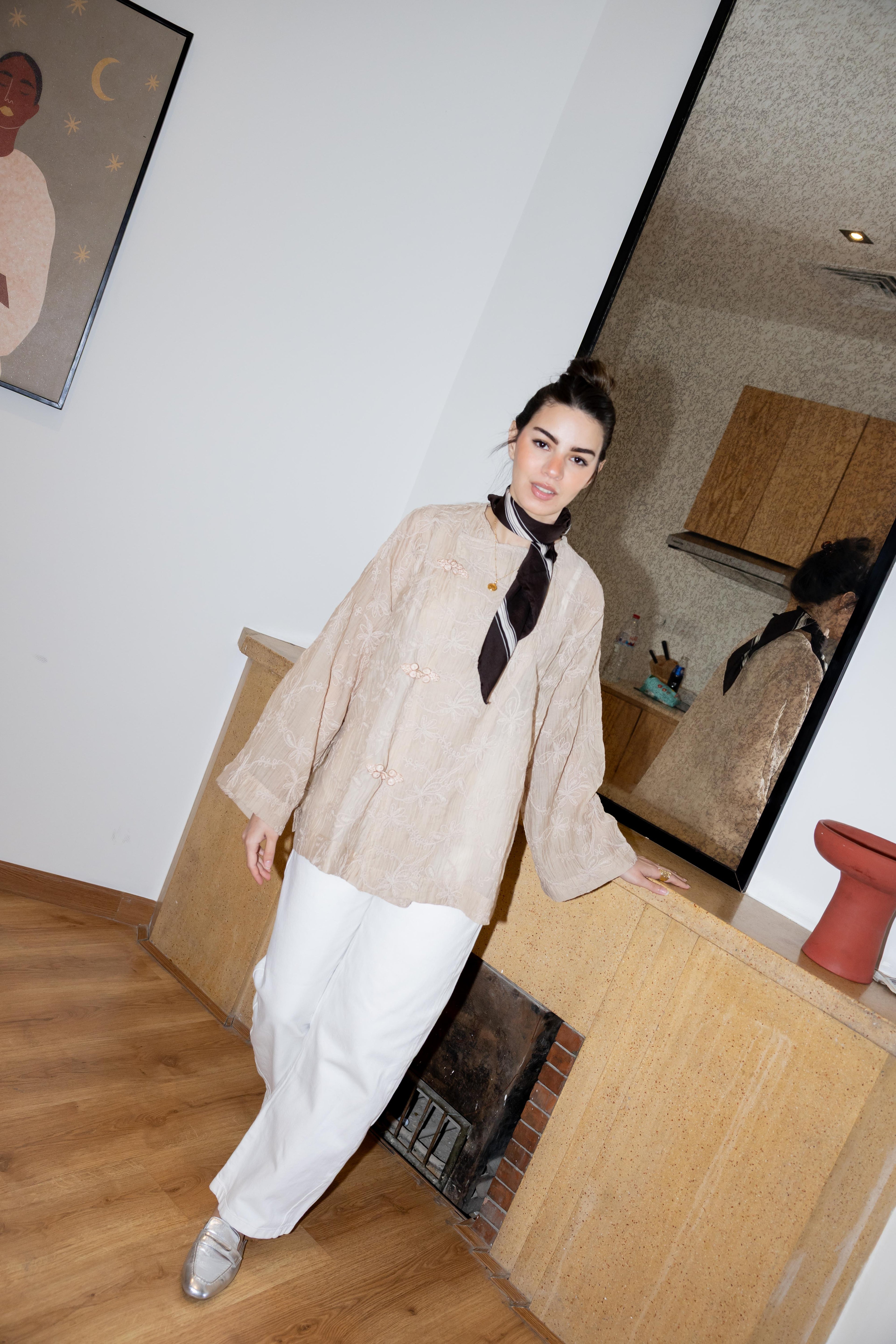 NOIRA blouse in beige .