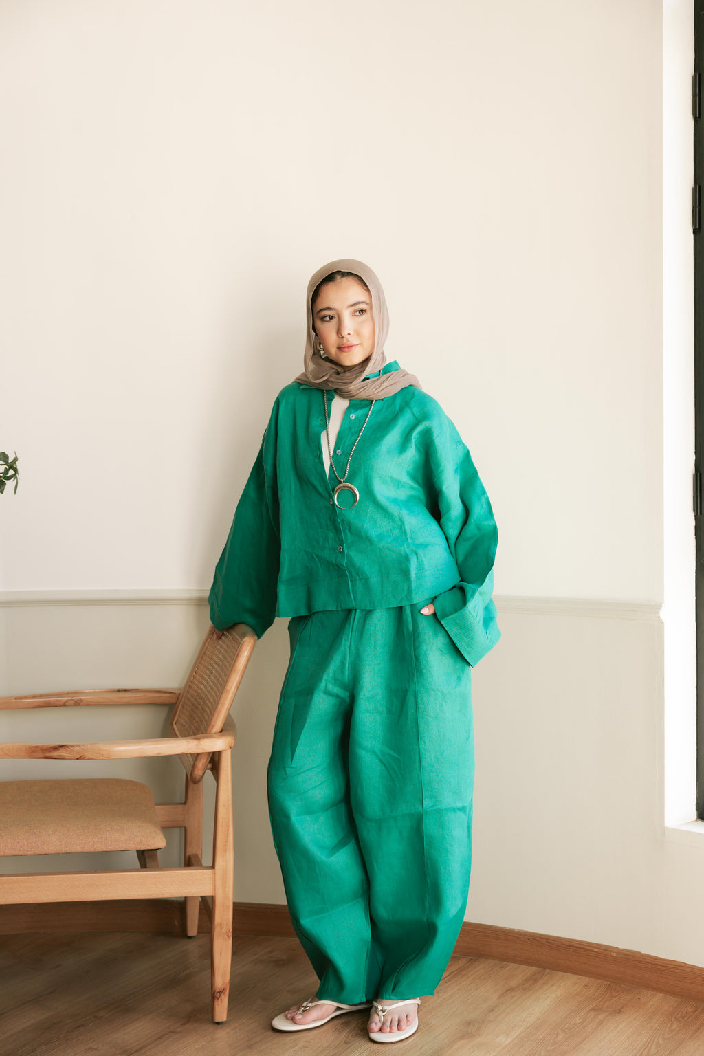 PURE LINEN pallon pants in green.