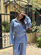 Jessy in blue