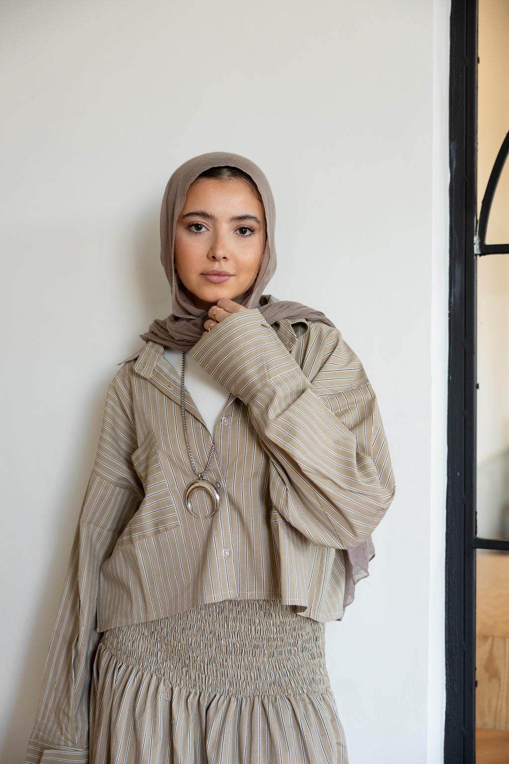 Luna set in beige.